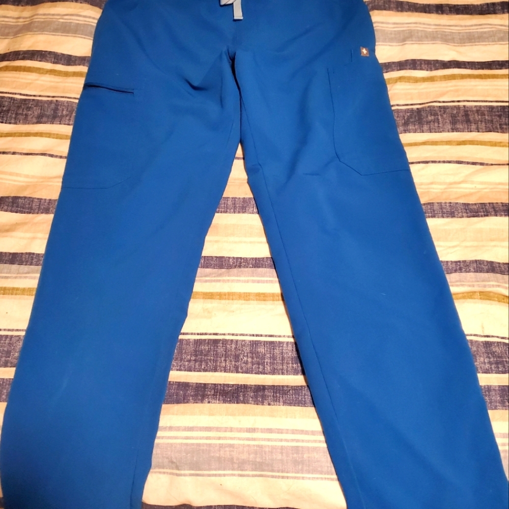 Figs womans scrub pants size xs/p